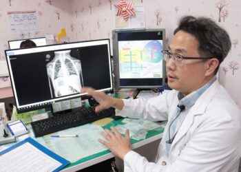 影音/女童因發燒咳嗽就醫　醫師檢查發現竟是「完全性內臟異位」患者