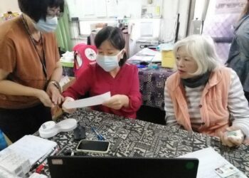 阿里山義診　嘉縣衛生局邀賴仲亮、賴麗如發揮專長