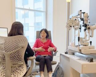 眼科醫師告別眼鏡　賴麗如近視手術後明亮勝往昔