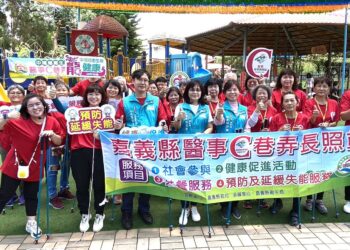 嘉義縣長照推廣健走課程　增強長輩肌力