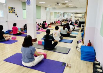 提升一線服務人員照護技巧　嘉義市舉辦首屆「樂齡瑜珈種子師資培育」