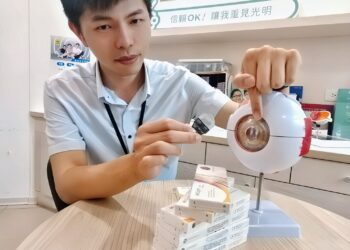 出遊戴隱形眼鏡清潔工作不可省!日拋莫長戴　信賴眼科教你如何神采奕奕